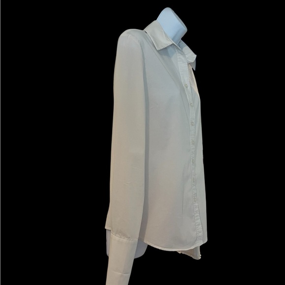 Tahari L/Sleeve Women’s Button Front, Fitted Back WhiteTop Size 10 French Cuffs. - Picture 5 of 8